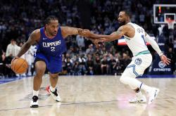 lol季中赛-快船胜森林狼，莱昂纳德发威